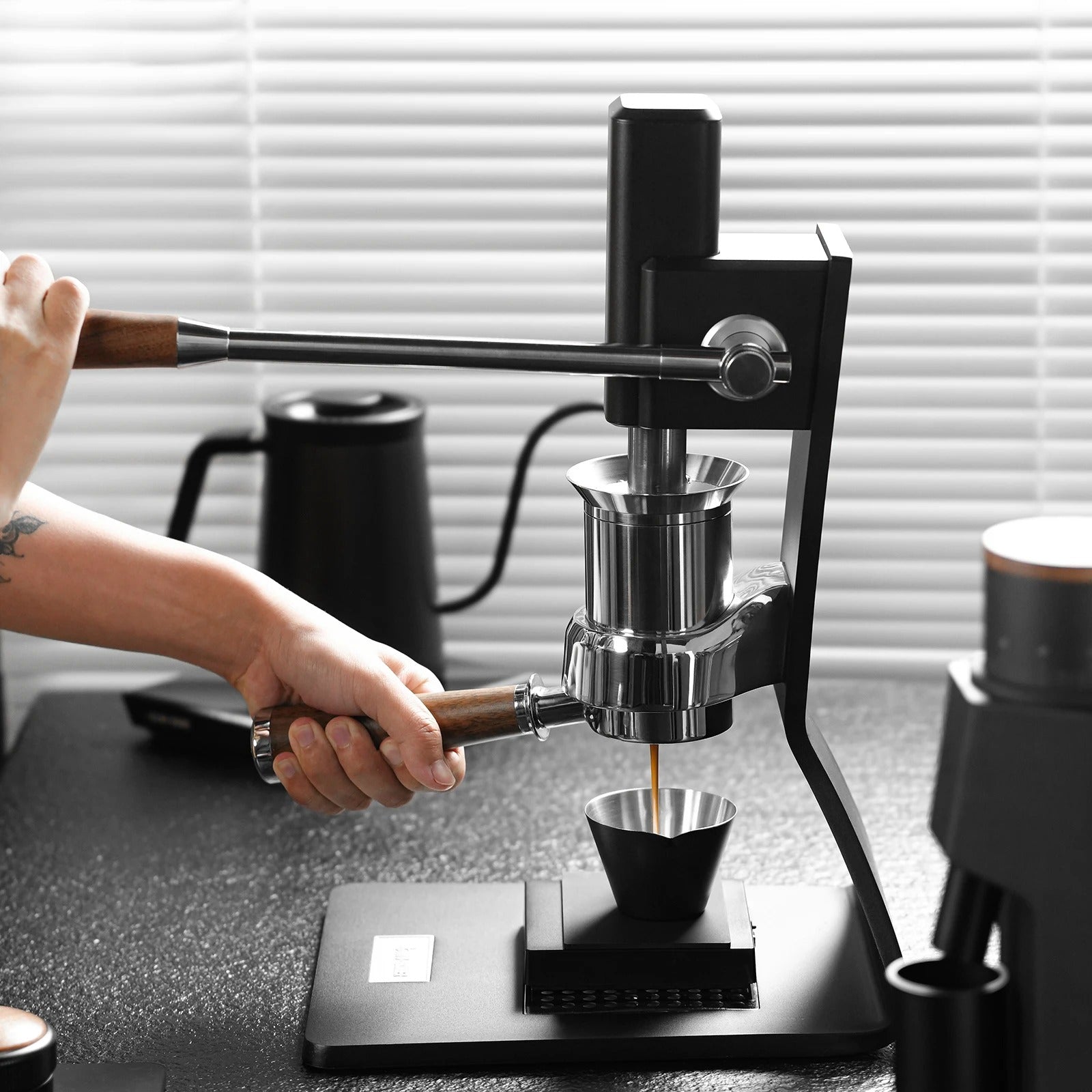 Máquina de Espresso Manual com Alavanca Rhovella Maison